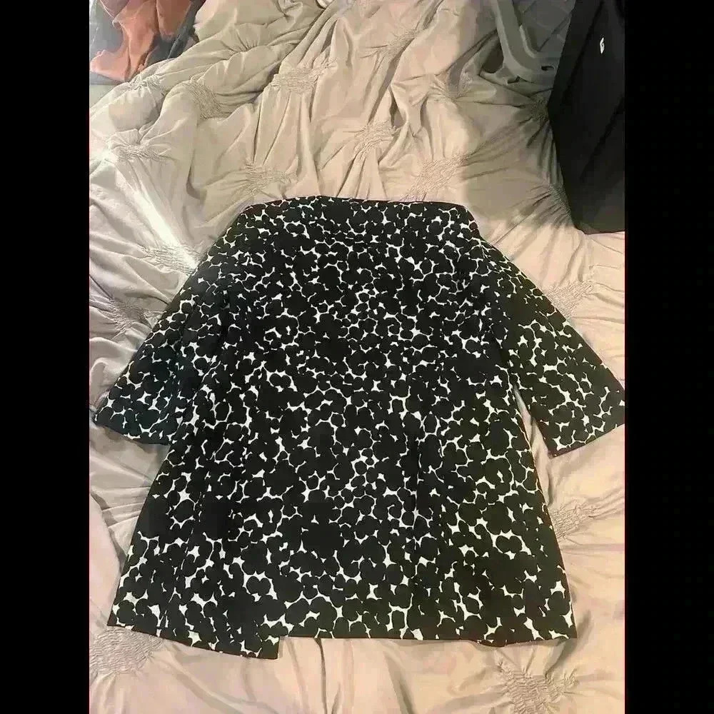 Kasper Long Jacket Womens Size 4p Black/White Open Front Long Sleeves EUC - Picture 5 of 5